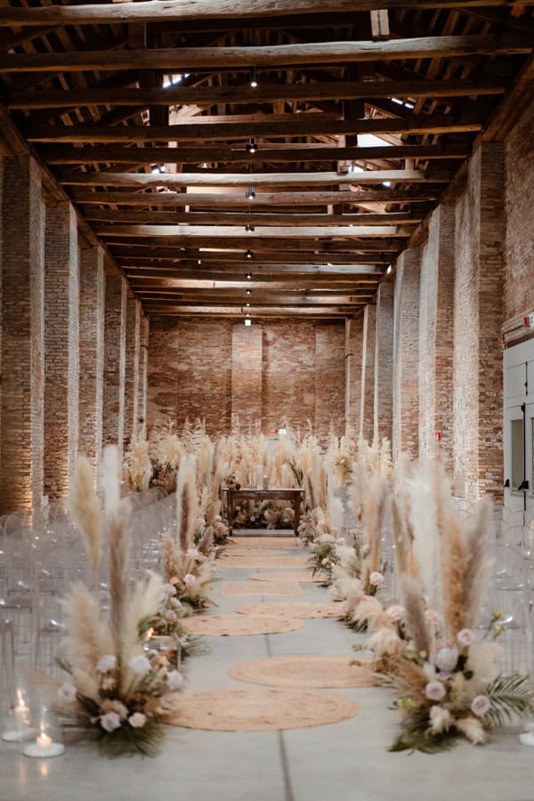 foto sala predisposta per il matrimonio di Gabriele e Chiara