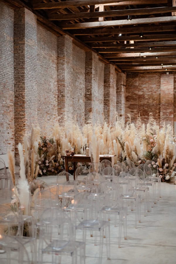 foto sala predisposta per il matrimonio di Gabriele e Chiara